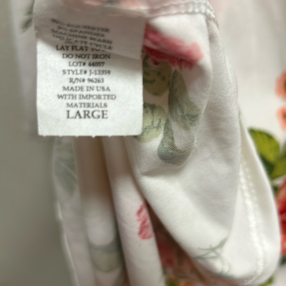 Floral short dress size Large - Picture 9 of 9